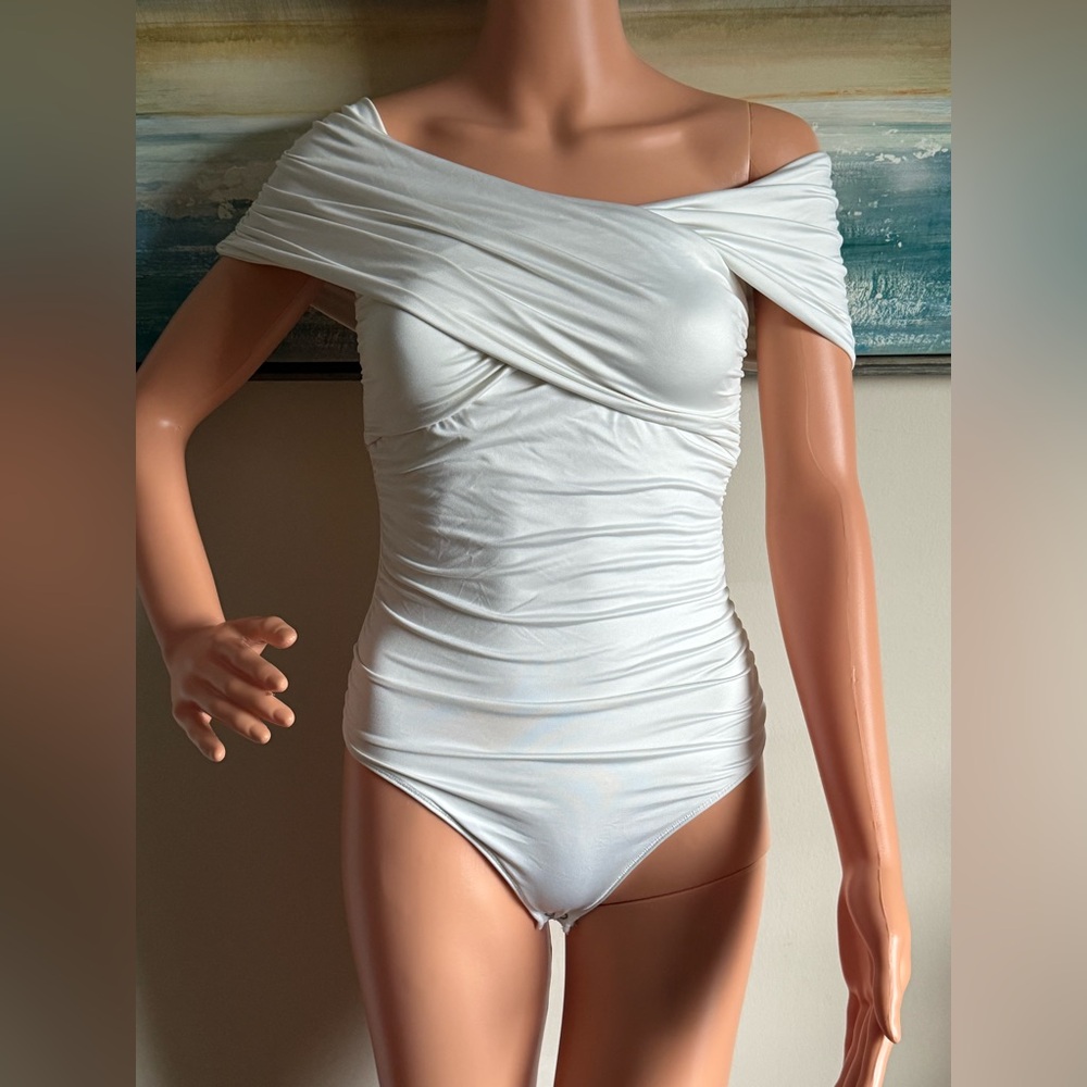 Abercrombie Off-Shoulder Bodysuit
